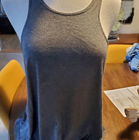 Plain grey tank top - Picture 1 of 4
